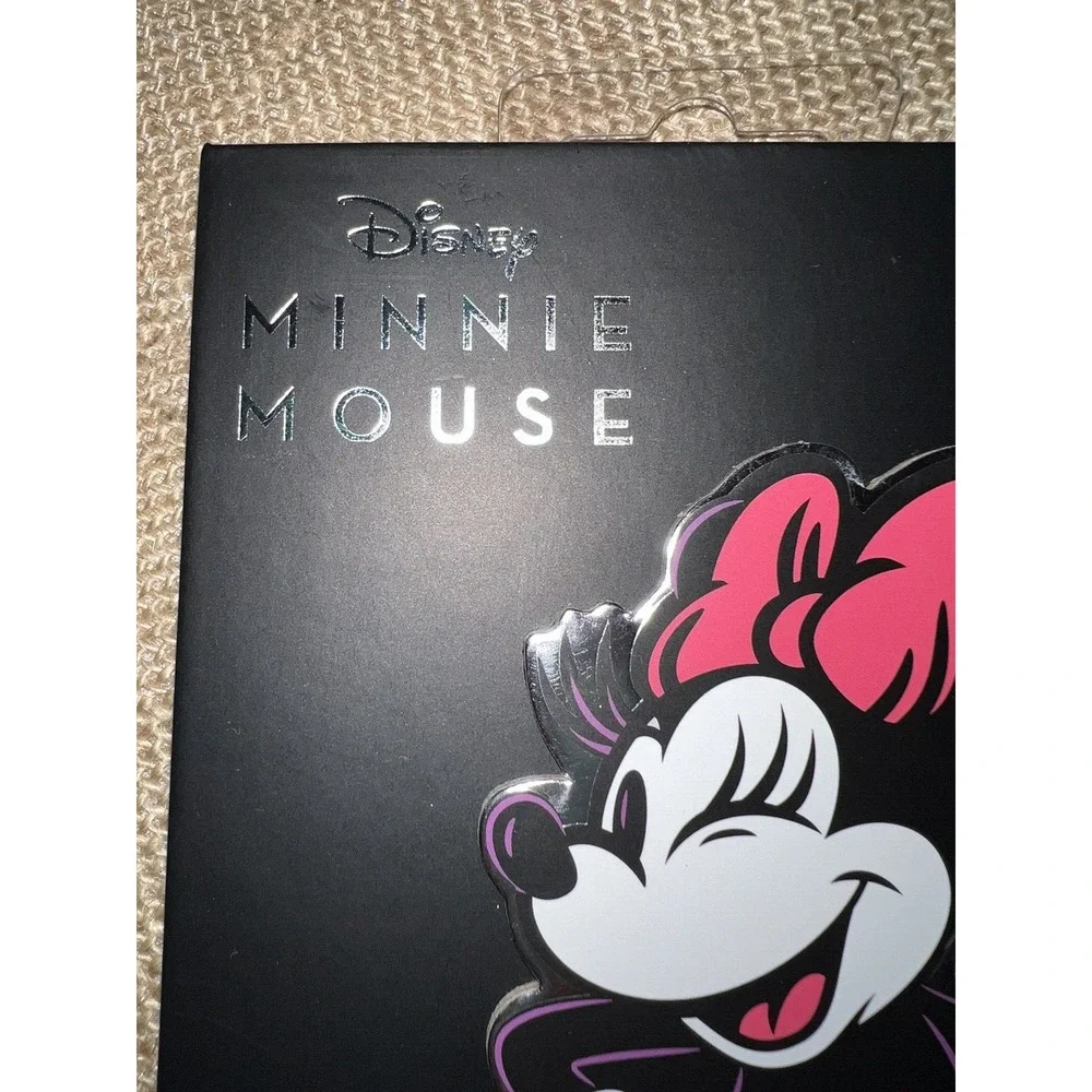 Disney Minnie Mouse Eyeshadow Palette--12 Shades--Brand New